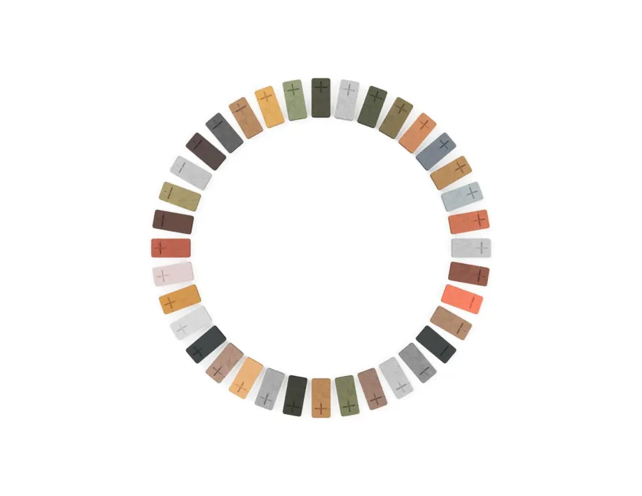 W+R's full pack of colour samples, laid out in a ring