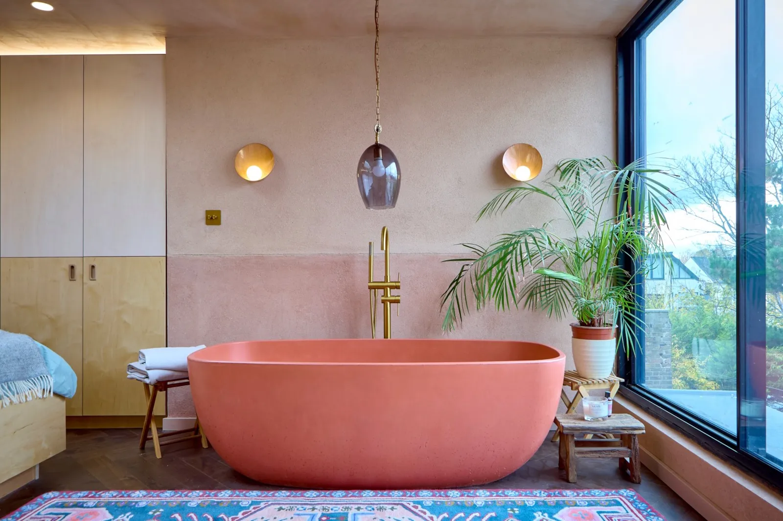 A W+R bath in the Leyton project